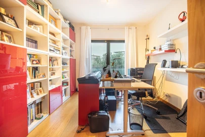 Apartamento T5 para Venda em Lumiar