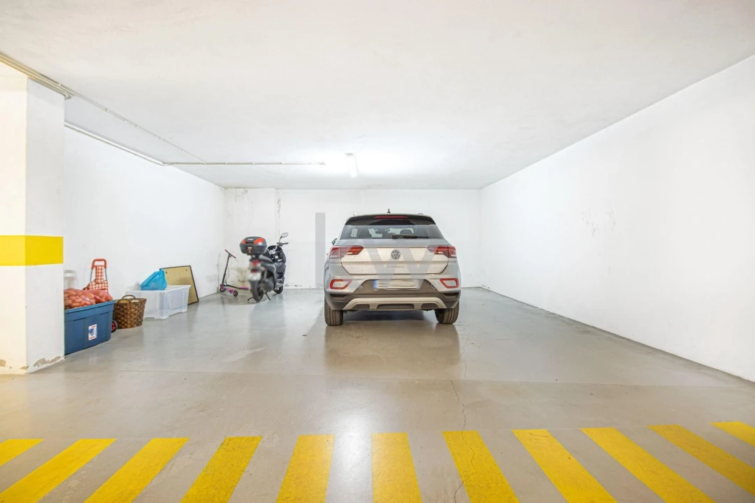 Apartamento T5 para Venda em Lumiar Foto 52