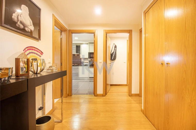 Apartamento T5 para Venda em Lumiar Foto 2