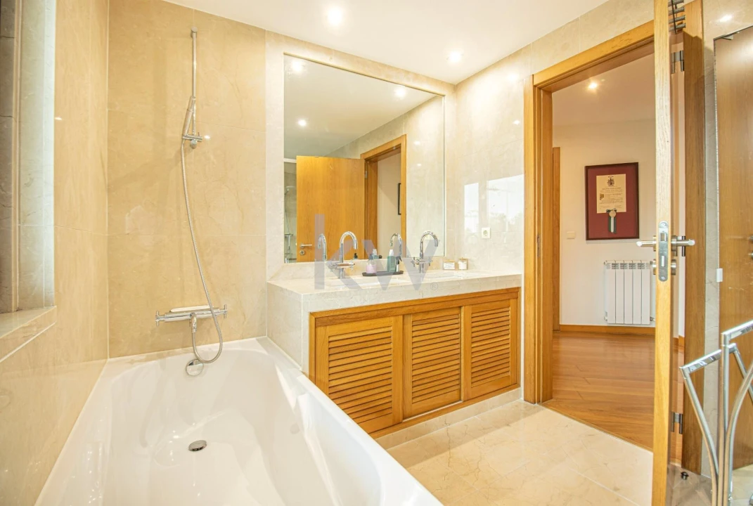 Apartamento T5 para Venda em Lumiar Foto 34