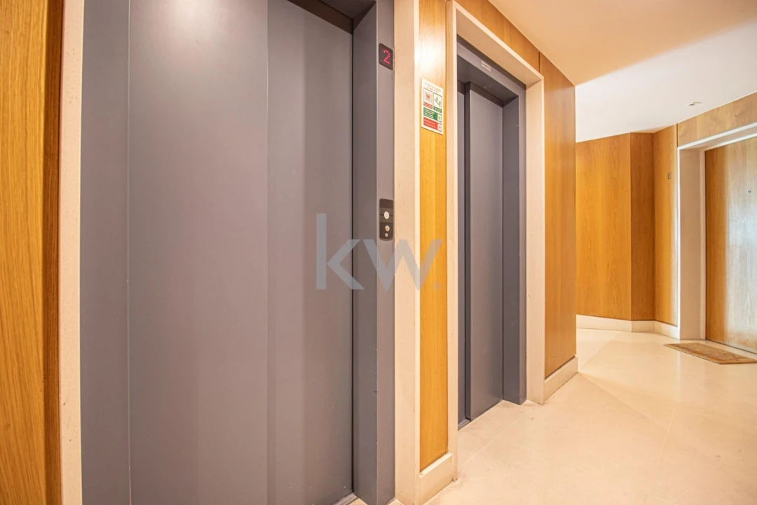 Apartamento T5 para Venda em Lumiar Foto 50