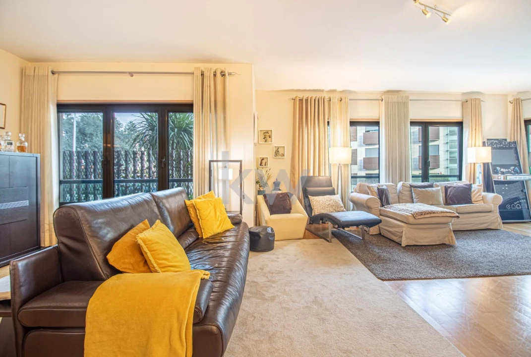 Apartamento T5 para Venda em Lumiar Foto 5