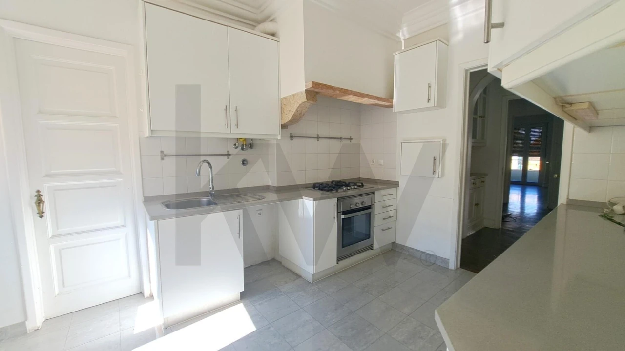 Apartamento T4 para Arrendamento em Estrela Foto 14