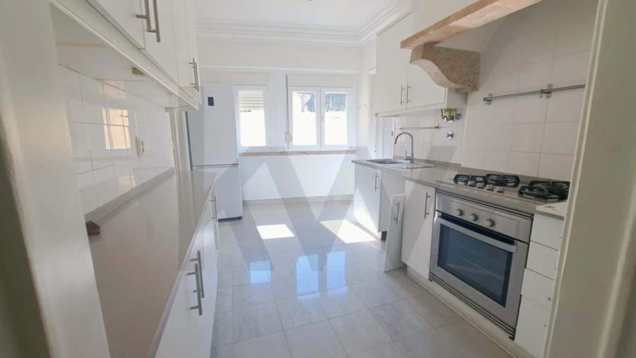 Apartamento T4 para Arrendamento em Estrela Foto 13