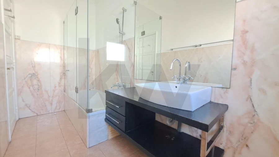 Apartamento T4 para Arrendamento em Estrela Foto 9