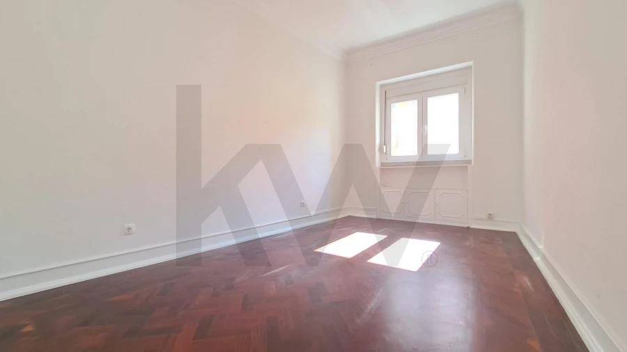 Apartamento T4 para Arrendamento em Estrela Foto 8