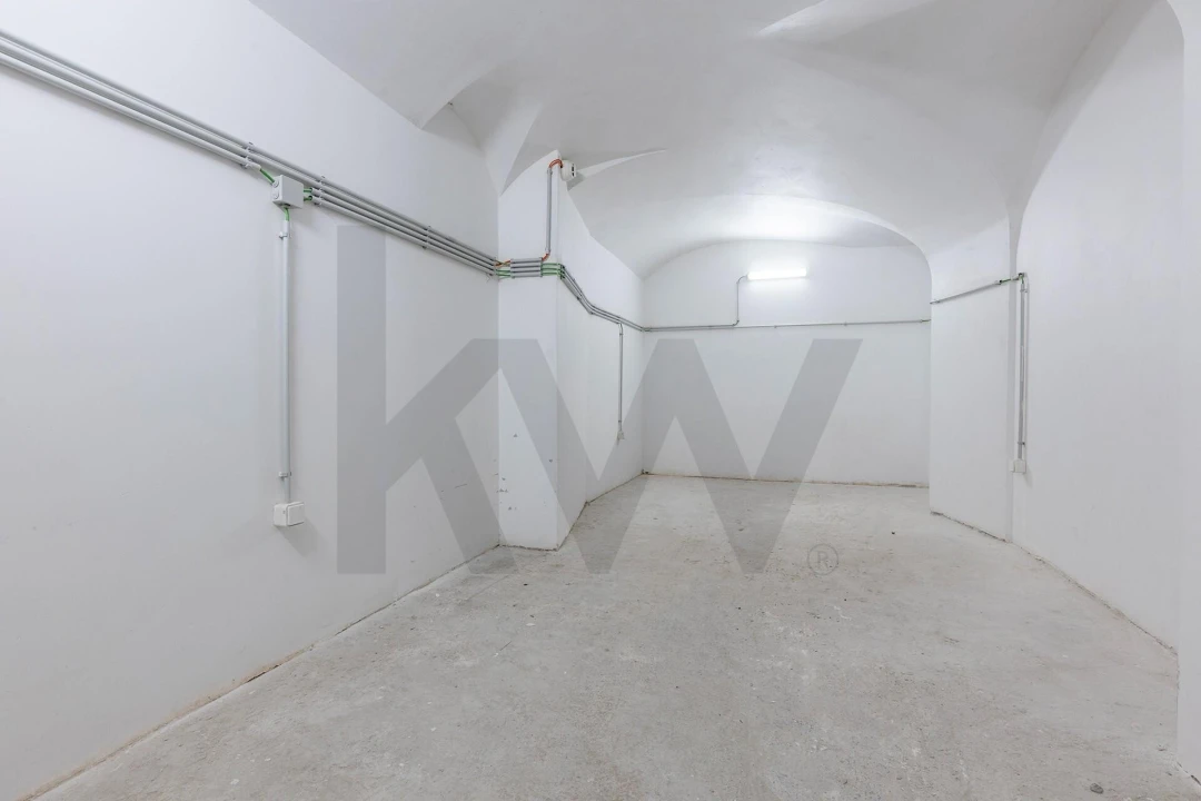 Loja para Arrendamento em Misericórdia Foto 9