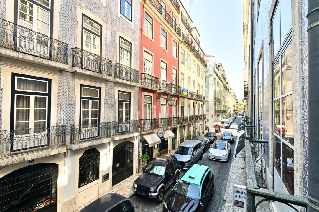 Apartamento T2 para Arrendamento em Santa Maria Maior Foto 24