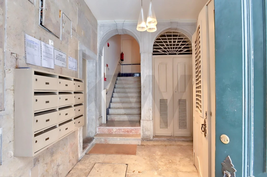 Apartamento T2 para Arrendamento em Santa Maria Maior Foto 22