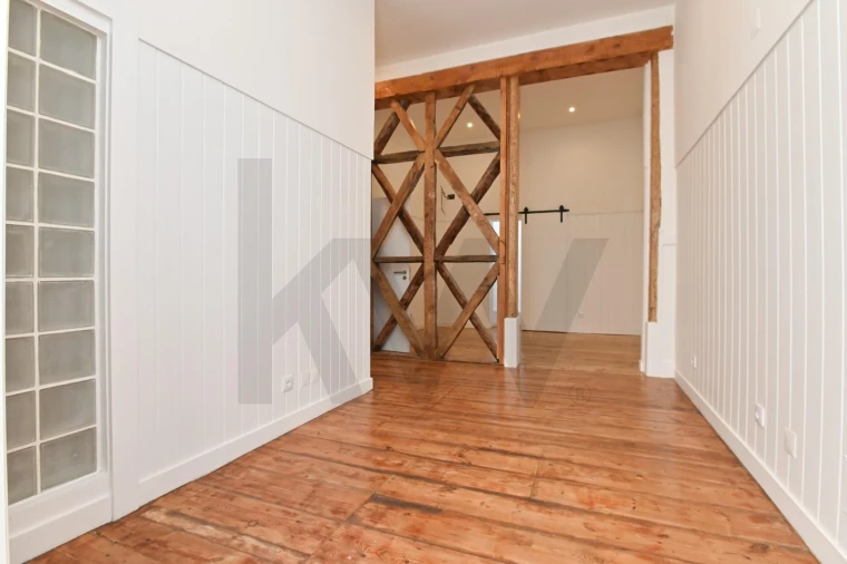 Apartamento T2 para Arrendamento em Santa Maria Maior Foto 6