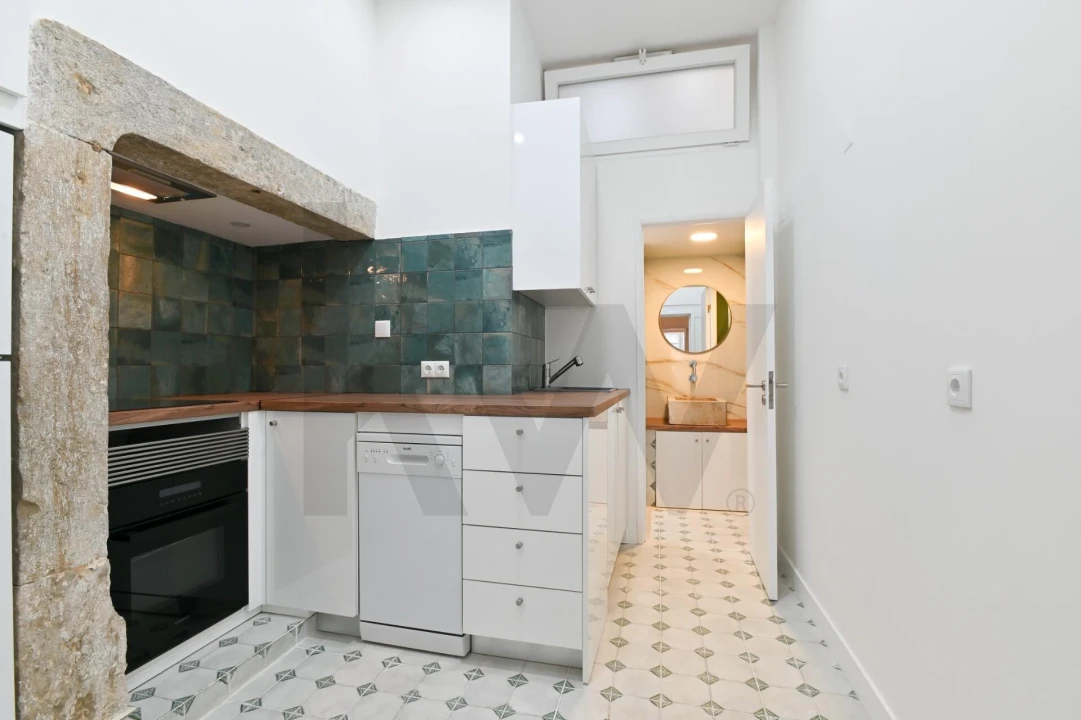 Apartamento T2 para Arrendamento em Santa Maria Maior Foto 14