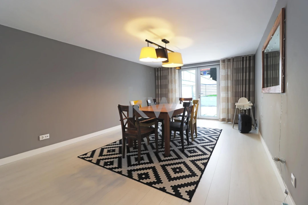 Moradia T4 para Venda em Carnaxide e Queijas Foto 19