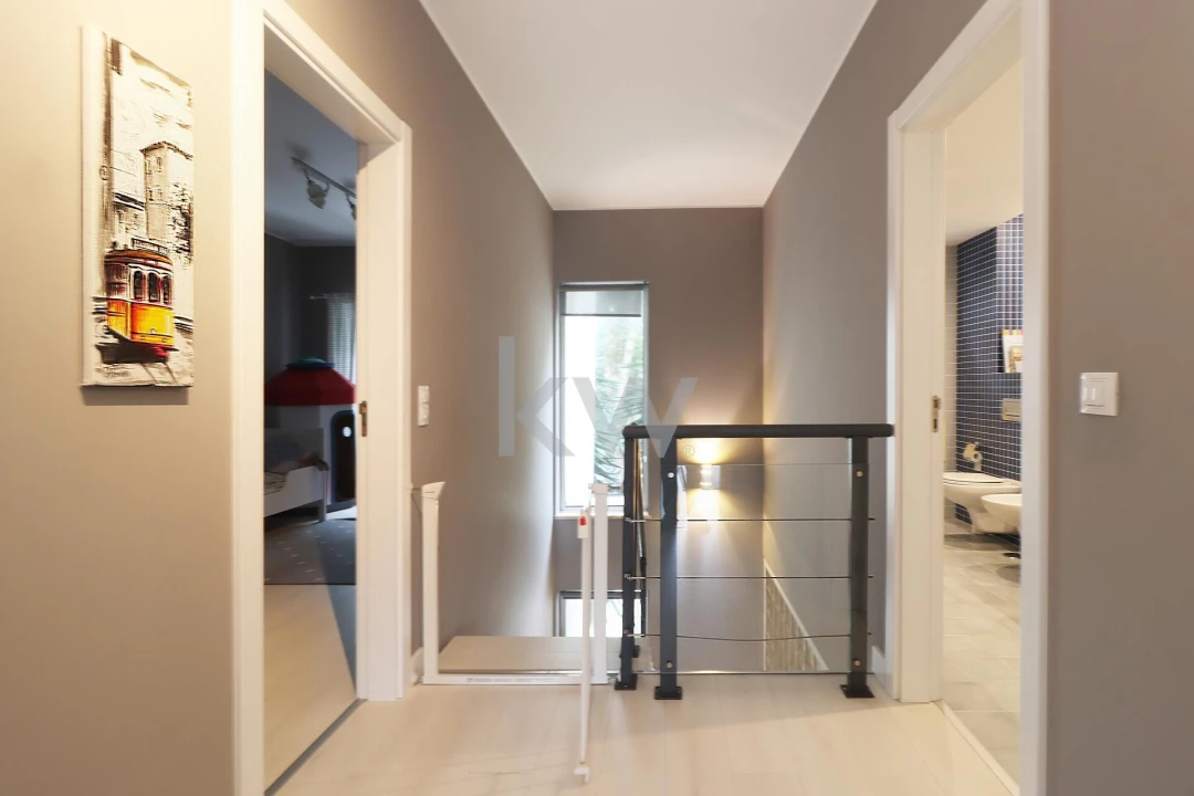 Moradia T4 para Venda em Carnaxide e Queijas Foto 18