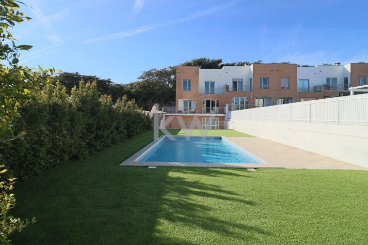 Moradia T4 para Venda em Carnaxide e Queijas Foto 30