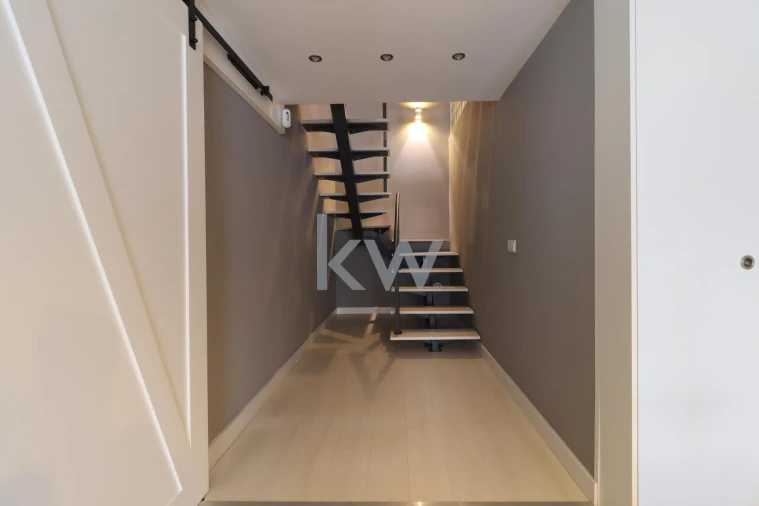 Moradia T4 para Venda em Carnaxide e Queijas Foto 21