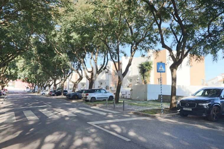 Moradia T4 para Venda em Carnaxide e Queijas Foto 26