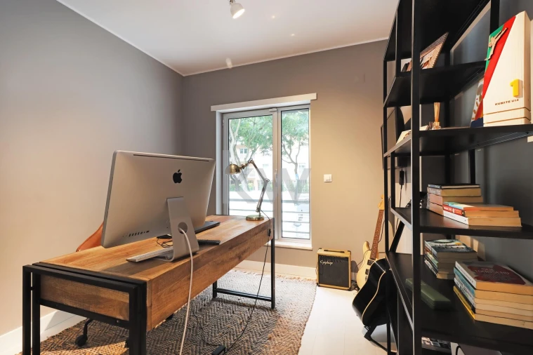 Moradia T4 para Venda em Carnaxide e Queijas Foto 11