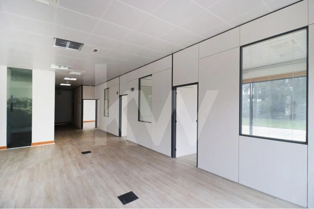 Escritório para Arrendamento em São João das Lampas e Terrugem Foto 11