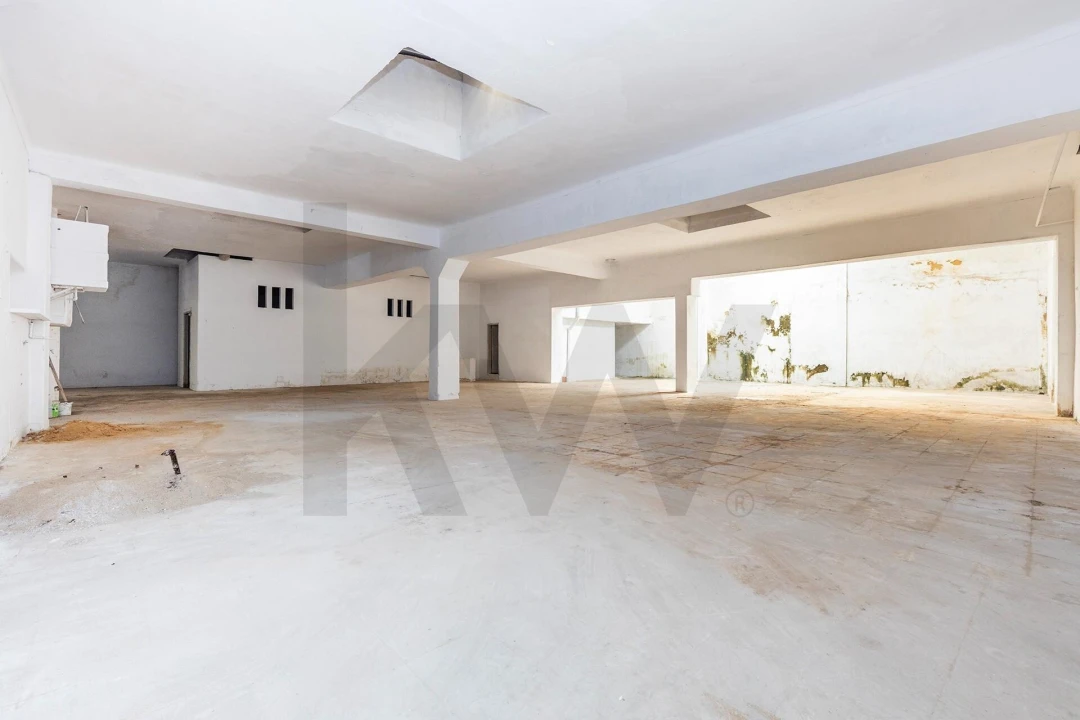 Loja para Arrendamento em Alfragide Foto 8