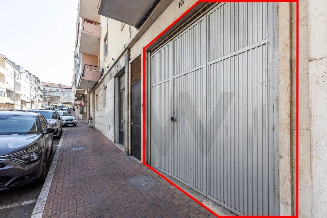 Loja para Arrendamento em Alfragide Foto 3