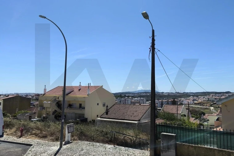 Terreno para Venda em Pontinha e Famões Foto 16