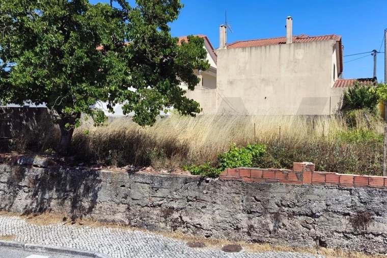 Terreno para Venda em Pontinha e Famões Foto 17