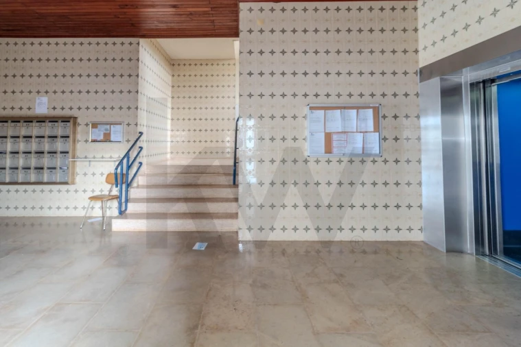 Apartamento T4 para Venda em Gulpilhares e Valadares Foto 3