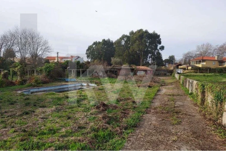 Terreno para Venda em Gulpilhares e Valadares