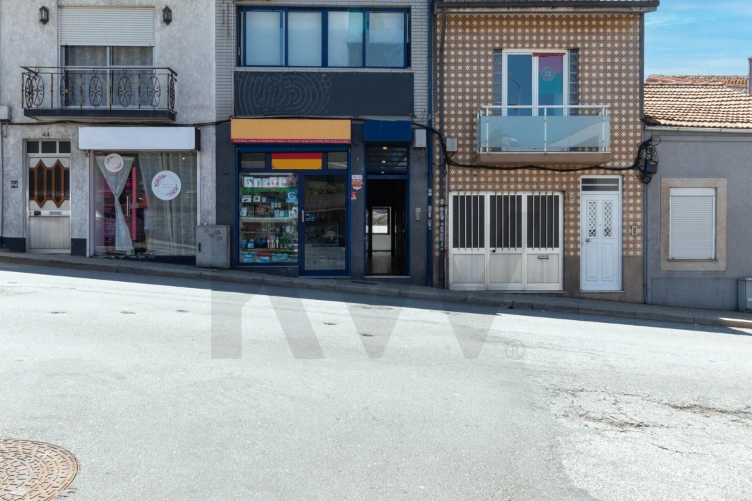 Loja para Arrendamento em Mafamude e Vilar do Paraíso Foto 1