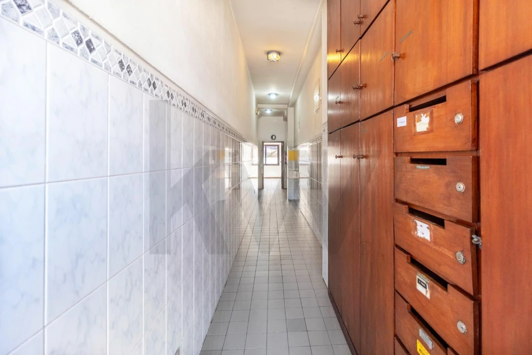 Loja para Arrendamento em Mafamude e Vilar do Paraíso Foto 2