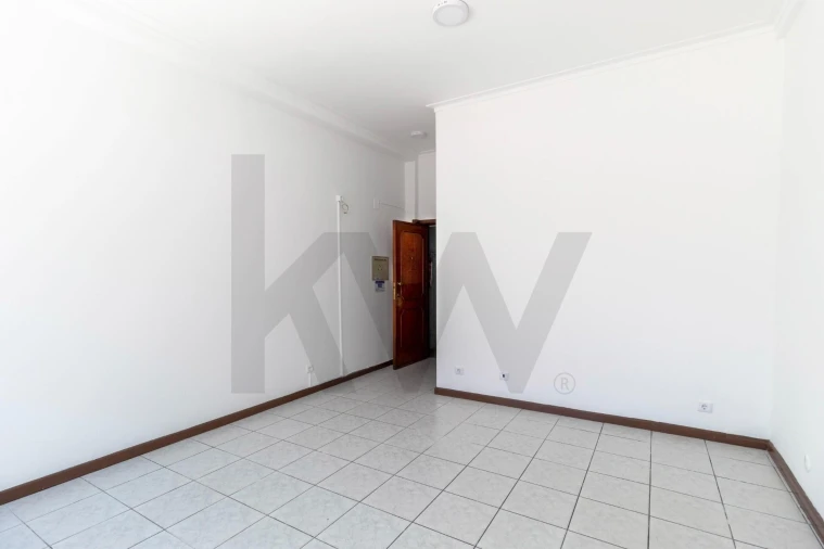 Loja para Arrendamento em Mafamude e Vilar do Paraíso Foto 8