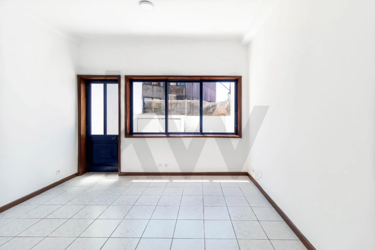 Loja para Arrendamento em Mafamude e Vilar do Paraíso Foto 6