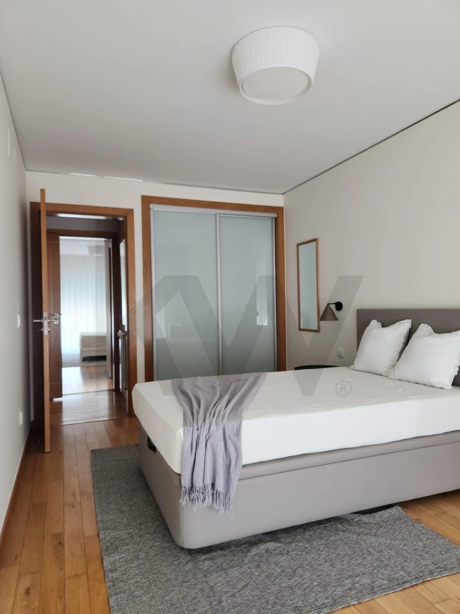 Apartamento T2 para Arrendamento em Caparica e Trafaria Foto 1