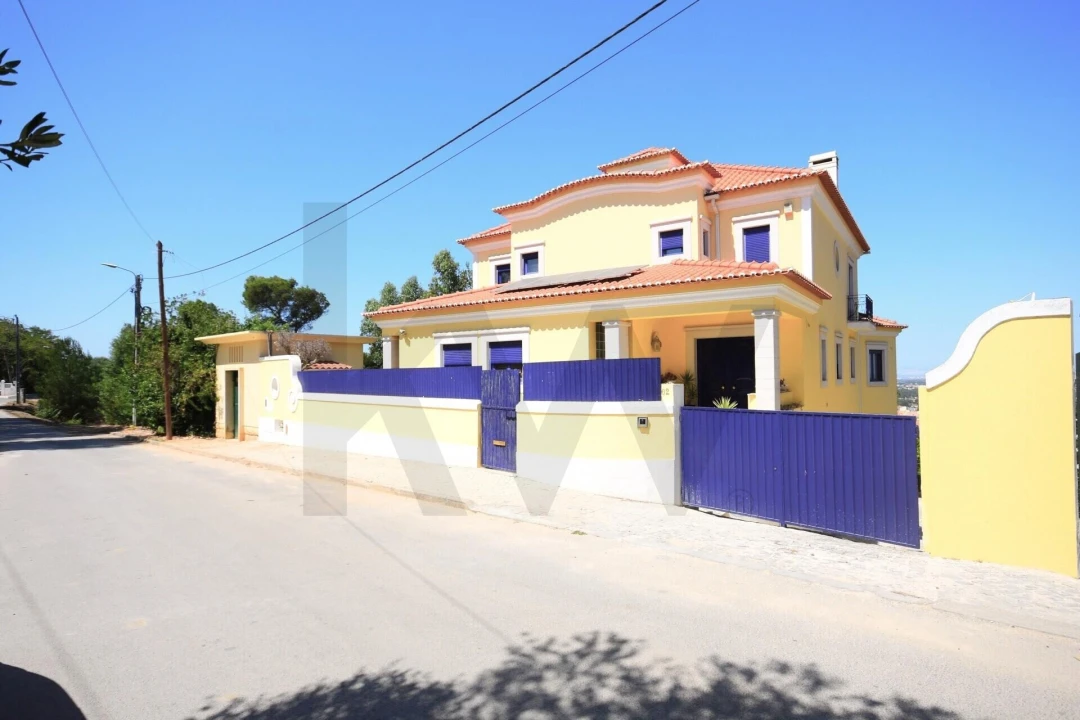 Moradia T5 para Venda em Palmela Foto 1