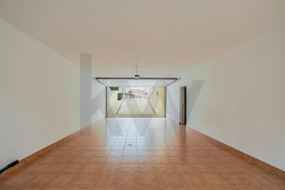 Moradia T4 para Venda em Corroios