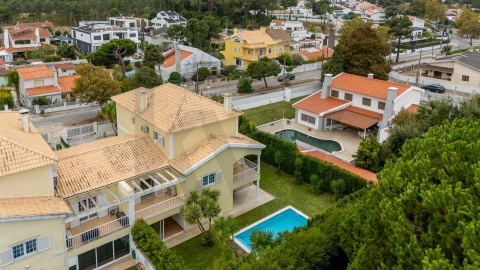 Moradia T4 para Venda em Corroios