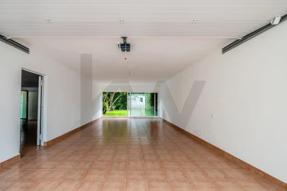 Moradia T4 para Venda em Corroios