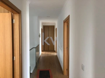 Moradia T11 para Venda em Corroios