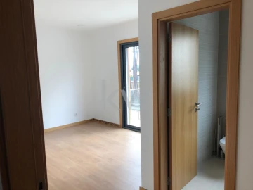 Moradia T11 para Venda em Corroios