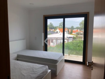 Moradia T11 para Venda em Corroios