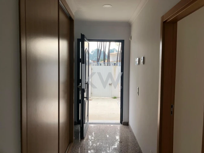 Moradia T11 para Venda em Corroios Foto 14