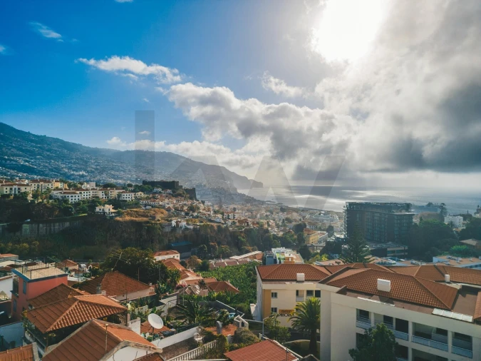 Moradia T3 para Venda em Funchal (São Pedro) Foto 1