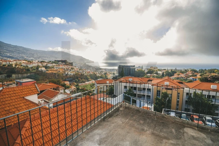 Moradia T3 para Venda em Funchal (São Pedro) Foto 19