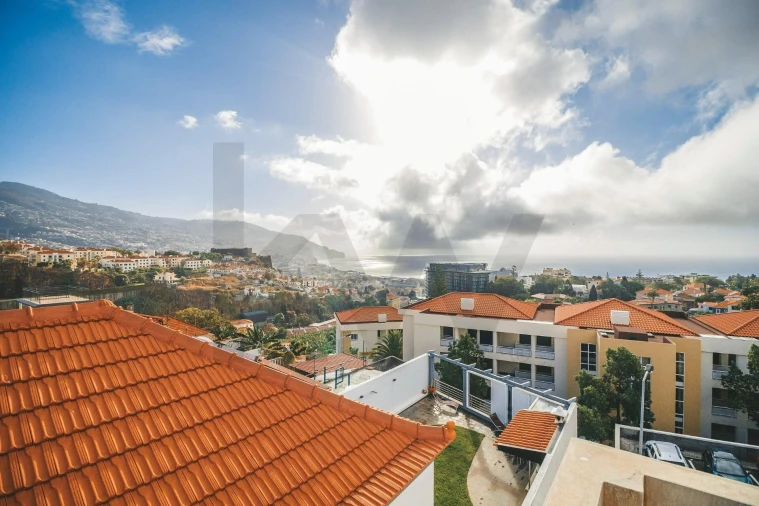 Moradia T3 para Venda em Funchal (São Pedro) Foto 16