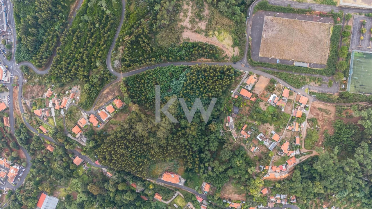 Terreno para Venda em Camacha Foto 6