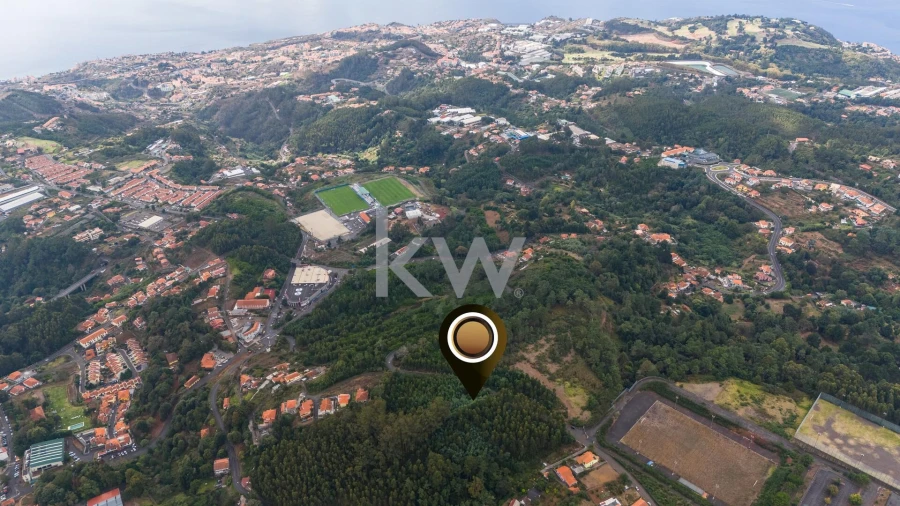 Terreno para Venda em Camacha Foto 3