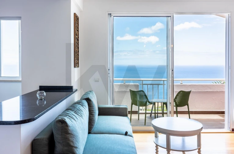 Apartamento T3 para Arrendamento em Caniço Foto 10