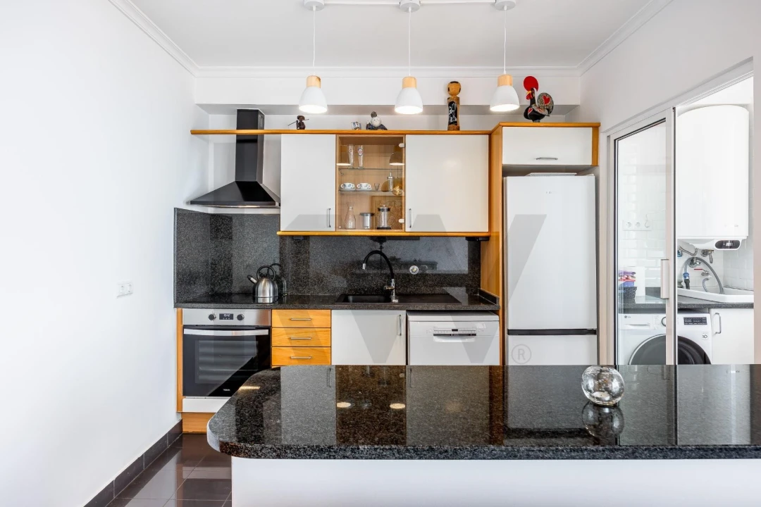 Apartamento T3 para Arrendamento em Caniço Foto 13