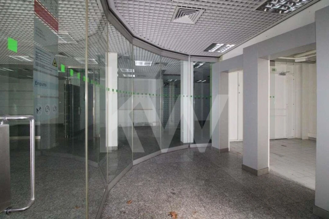 Loja para Venda em São Martinho do Bispo e Ribeira de Frades Foto 3