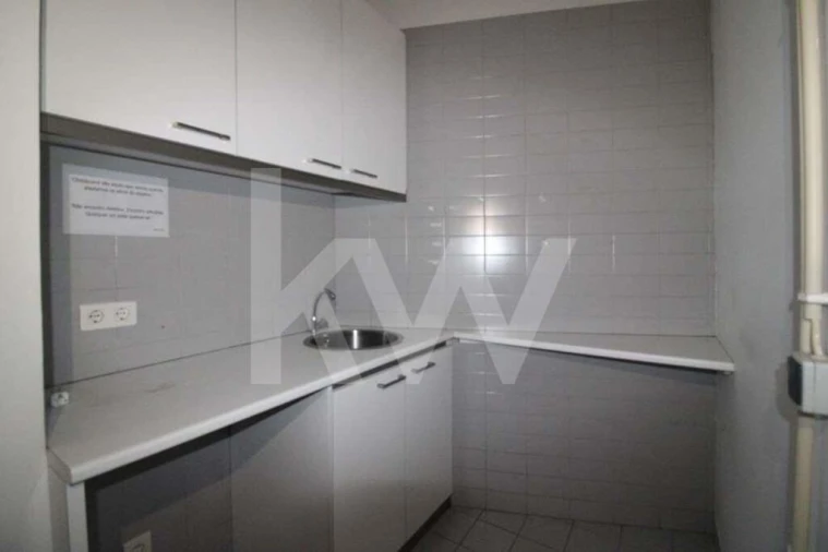 Loja para Venda em São Martinho do Bispo e Ribeira de Frades Foto 13